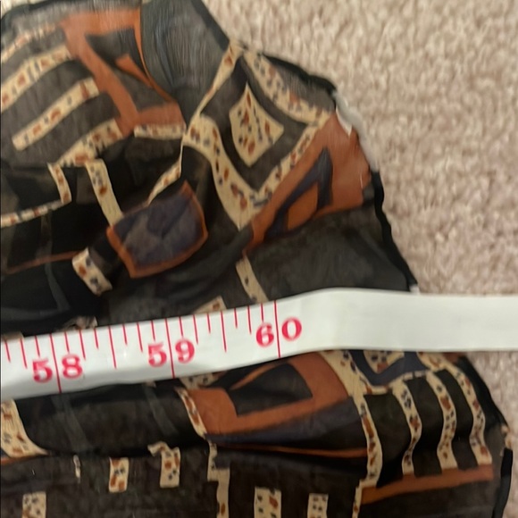 Geometric Patterned Scarf - Picture 4 of 7